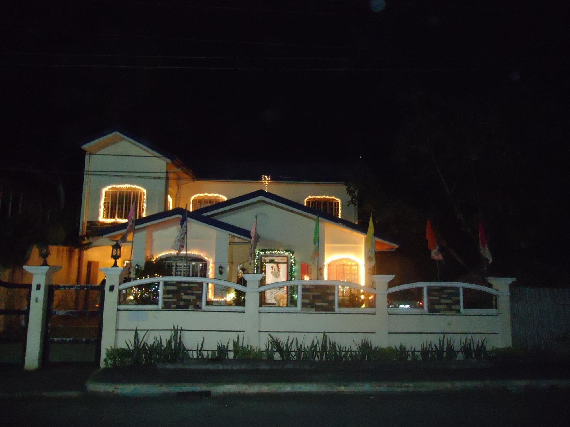 Donsol Aguluz Homestay ภายนอก รูปภาพ