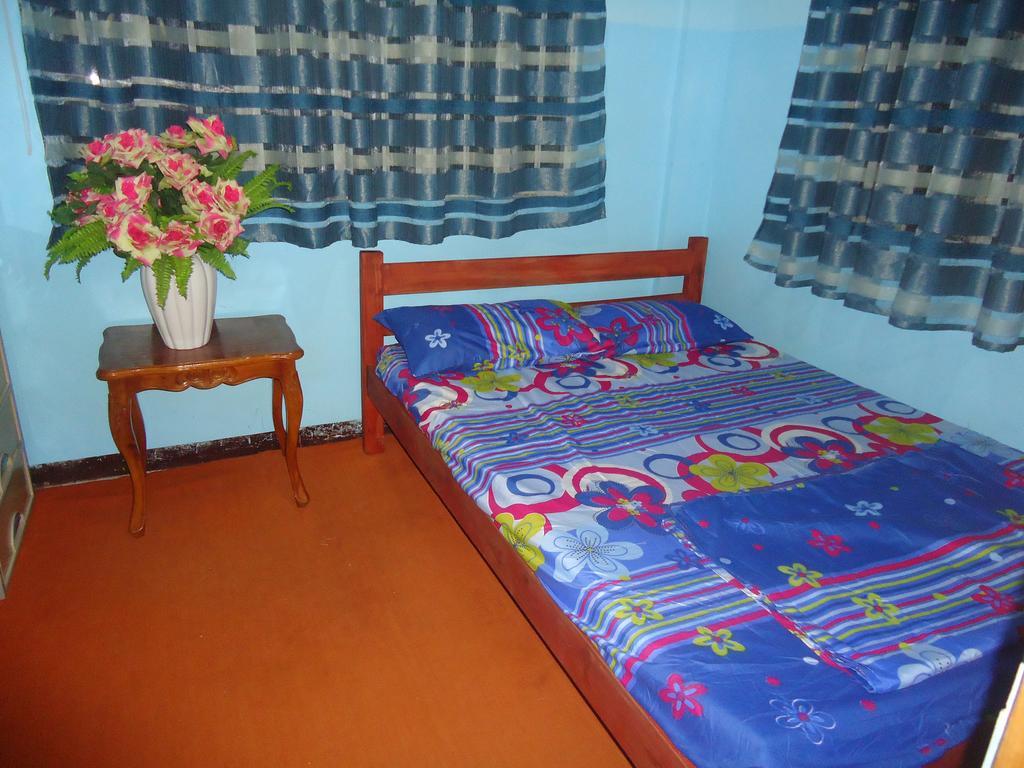 Donsol Aguluz Homestay ภายนอก รูปภาพ
